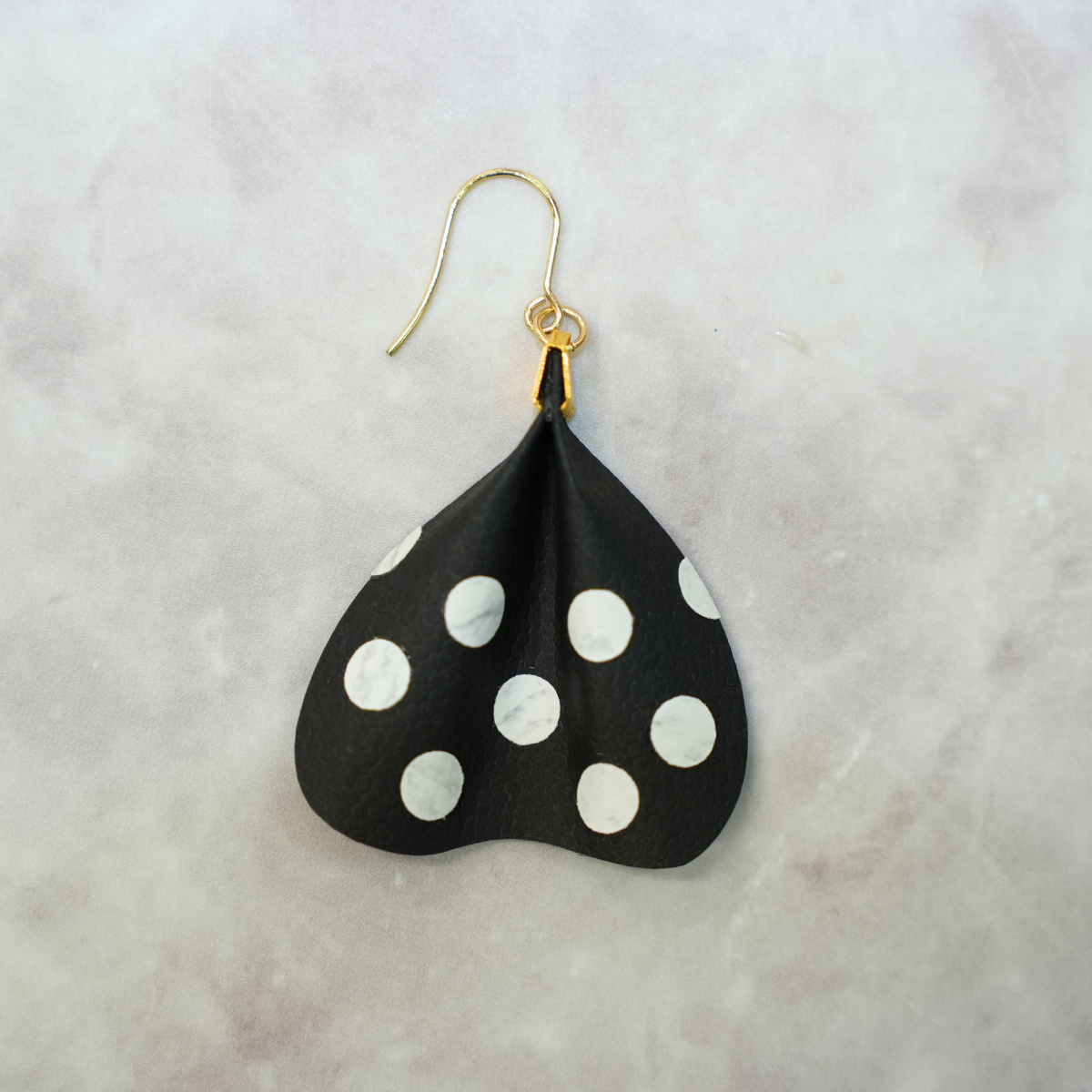 花びらピアス(片耳)