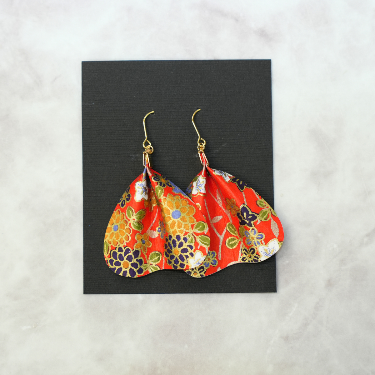 和紙の花びらピアス&イヤリング(両耳用)