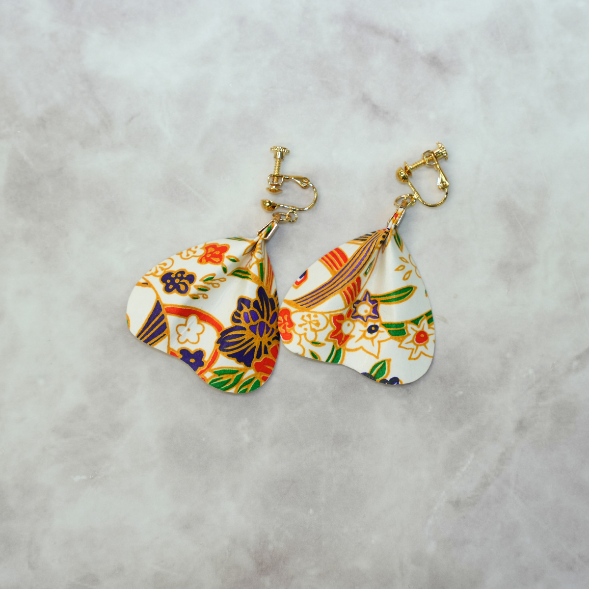 和紙の花びらピアス＆イヤリング（両耳用）